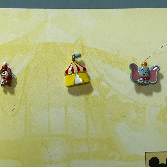 Disney charm sets - Picture 5 of 9